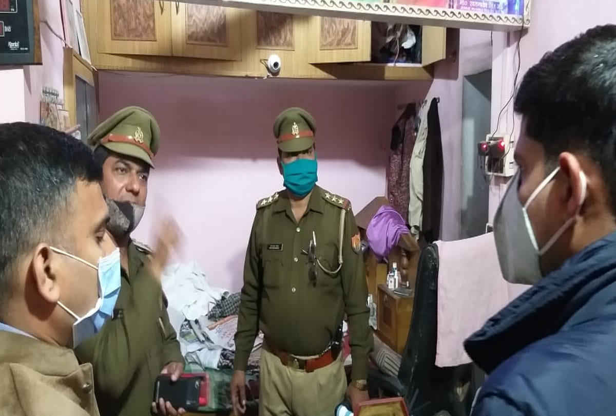 Sexual harassment case of children in Jalaun, SP reaches accused house