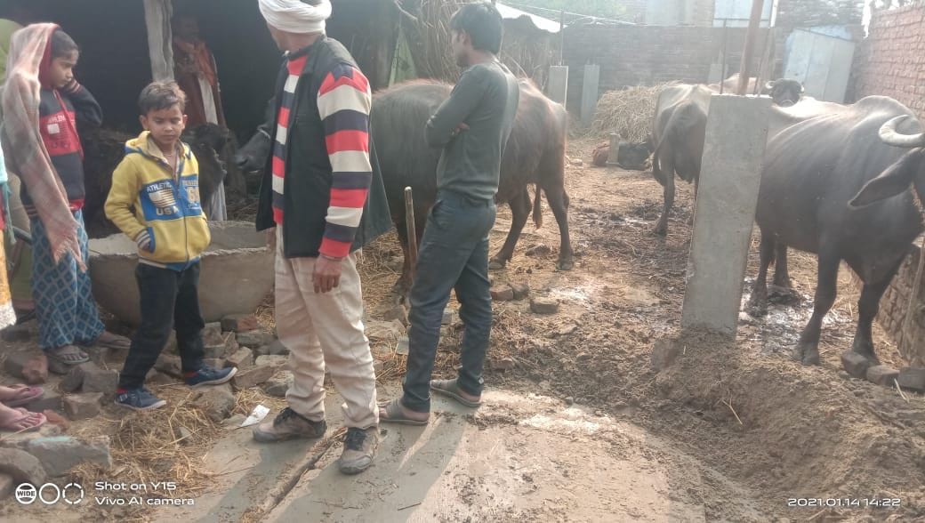 Capture public well, villagers protest
