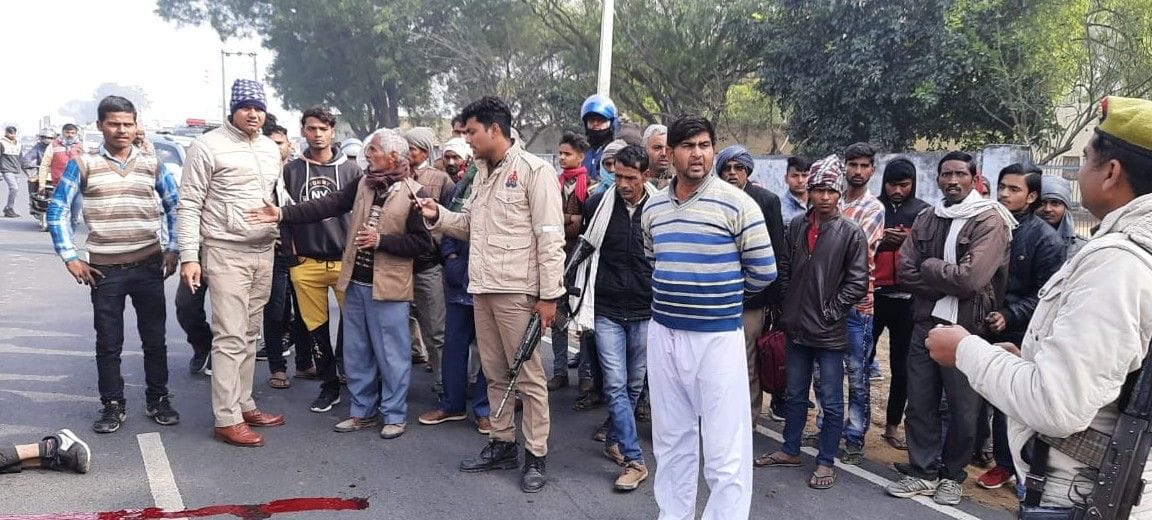 Hathras: A young man who is taking his sister-in-law to death in an accident