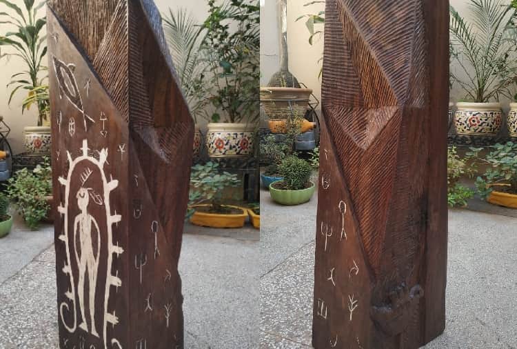 A Fine art teacher of chandigarh has depicted the change of city on wood  