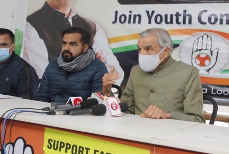 Former minister pawan bansal slams central government on farm laws