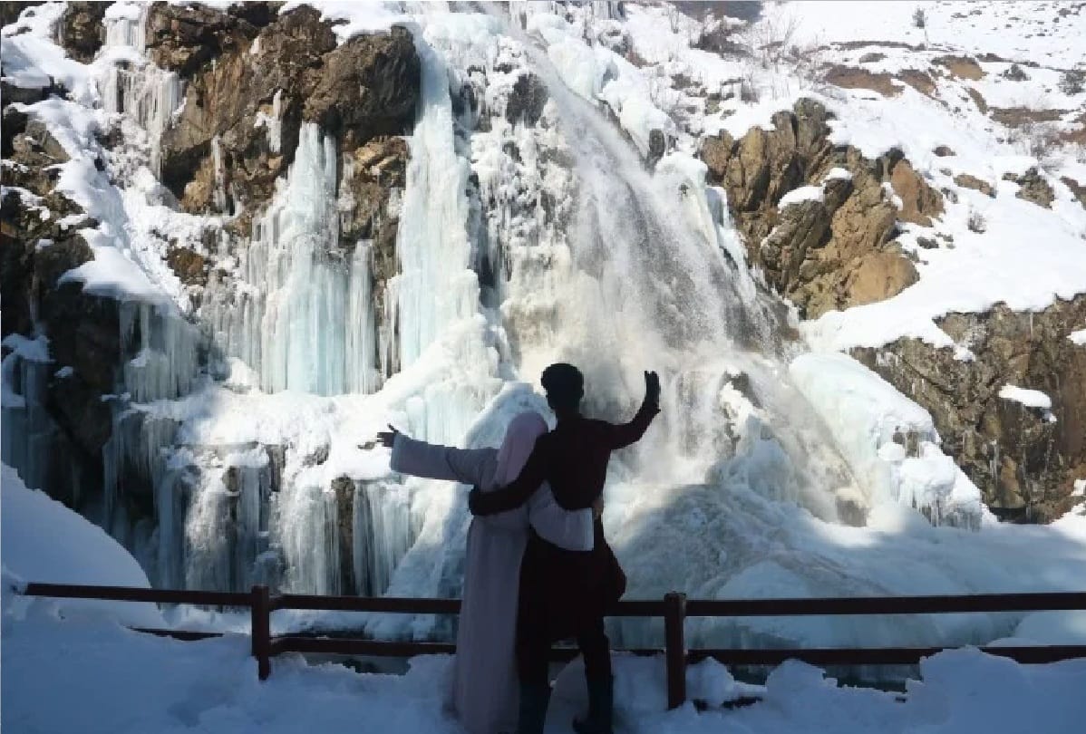 Chillikalan's coldest night in Srinagar, minus eight degrees after eight years