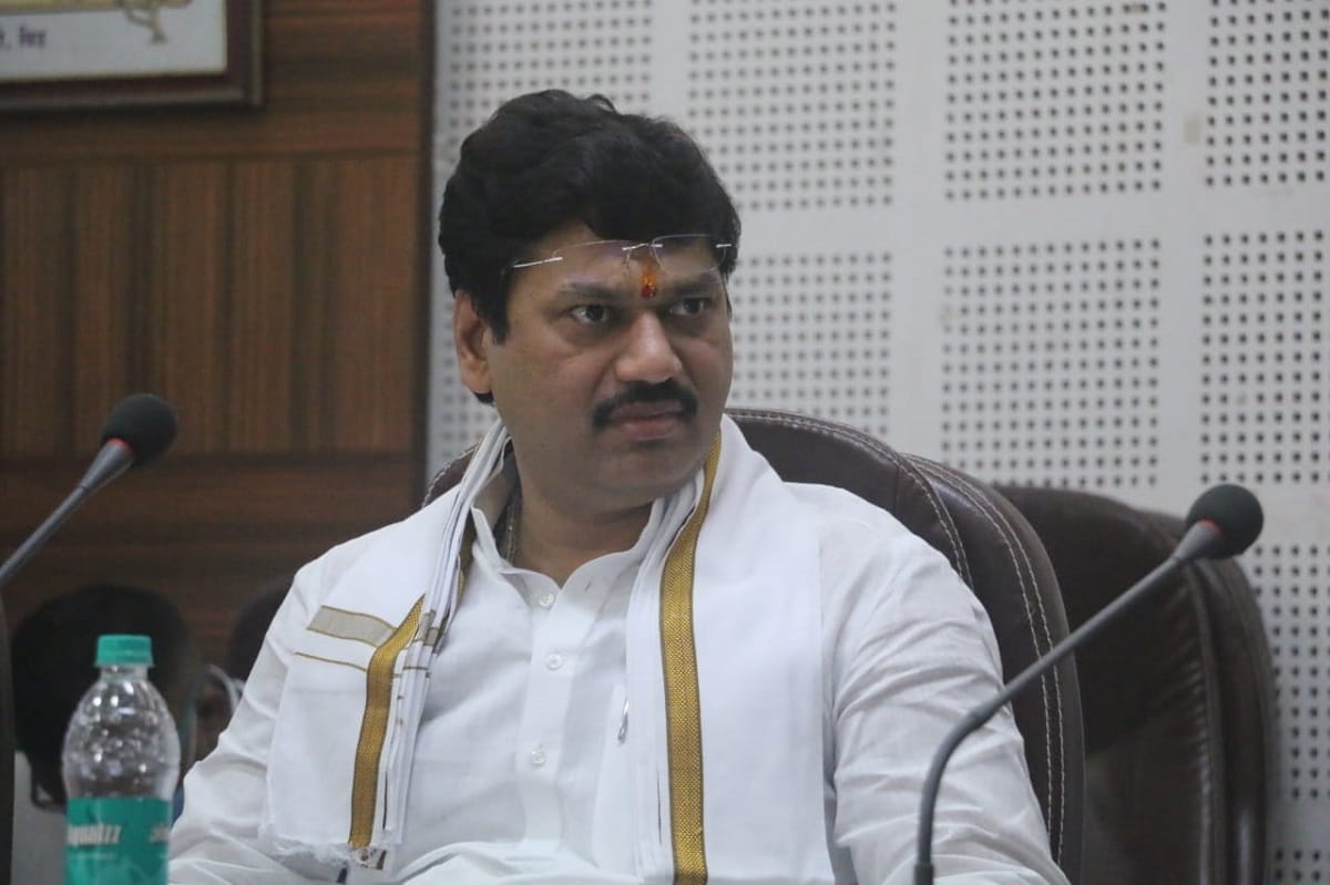 Dhananjay Munde says if actors do not eat tomatoes for 30 days their body protein value will not decrease