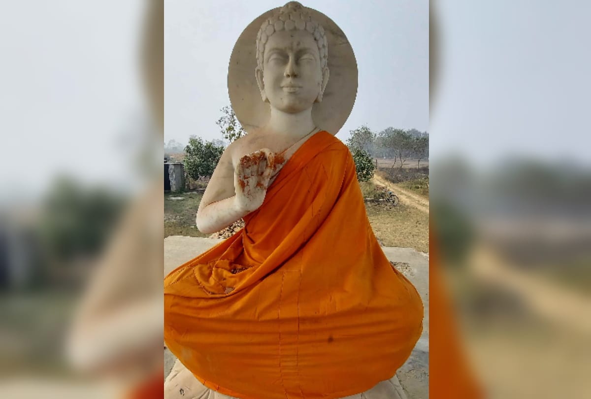 mischievous elements broke finger of Lord Buddha statue in kushinagar