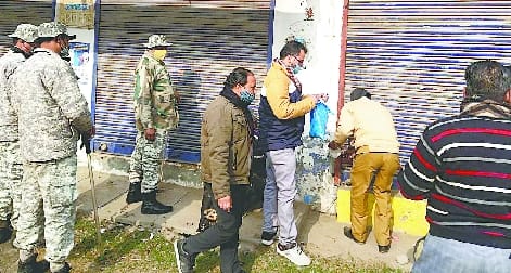 Municipal corporation seals shops, traders create ruckus