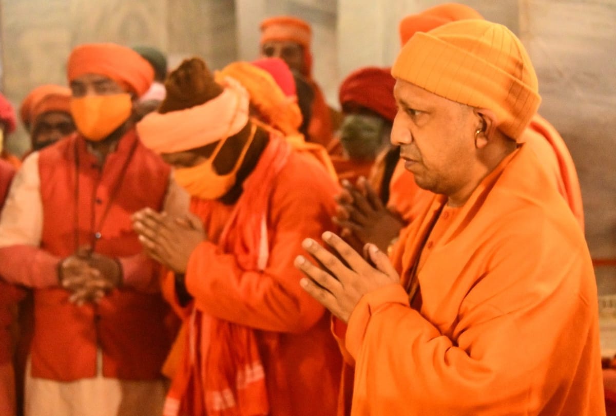 CM yogi says Country recovered from Corona crisis but caution is necessary
