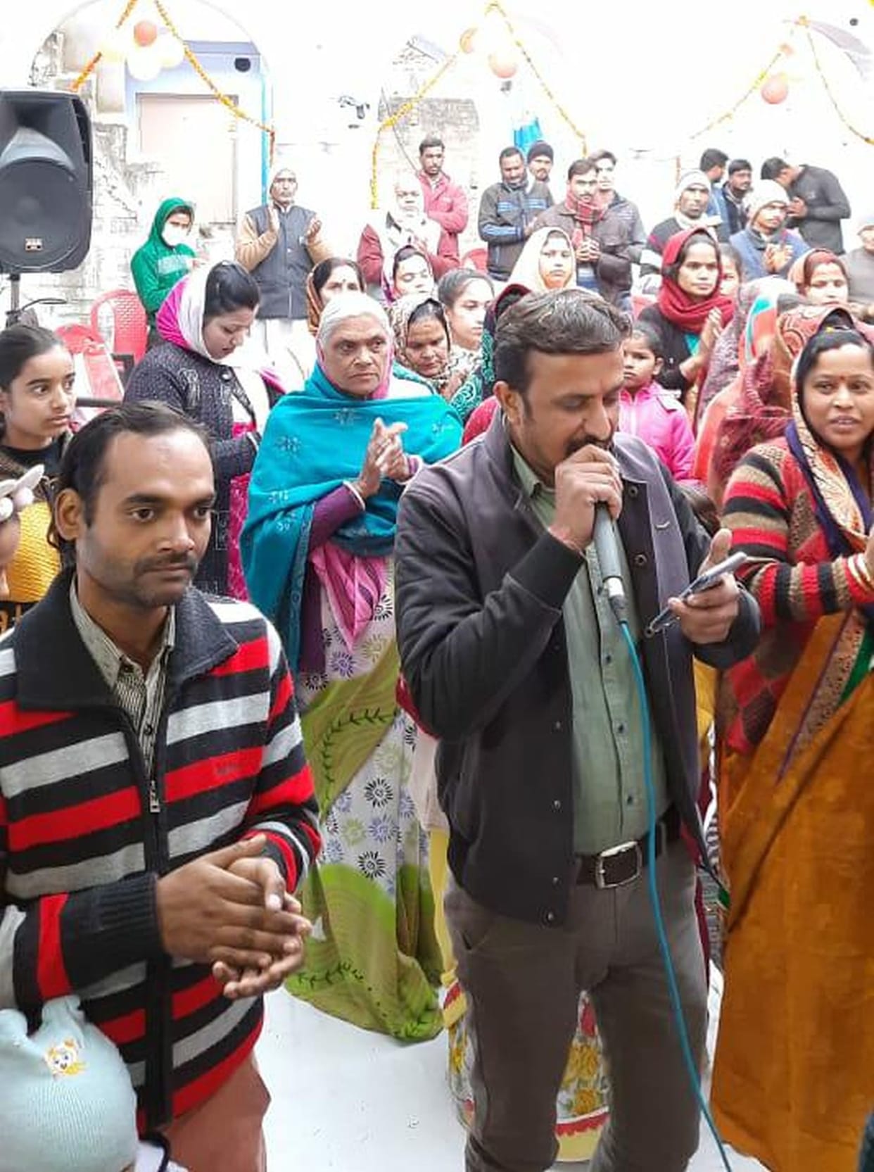 Bhajans in the Radha-Krishna temple
