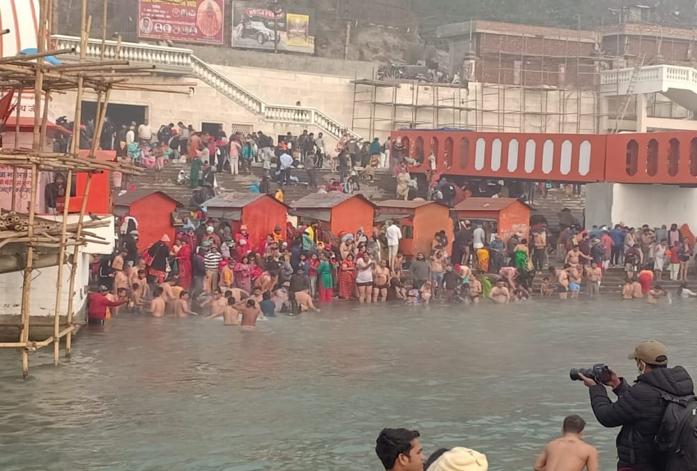 Magh Purnima Snan 2021 in Haridwar Maha Kumbh Mela: Two Subh Muhurath For Ganga Snan and Dana