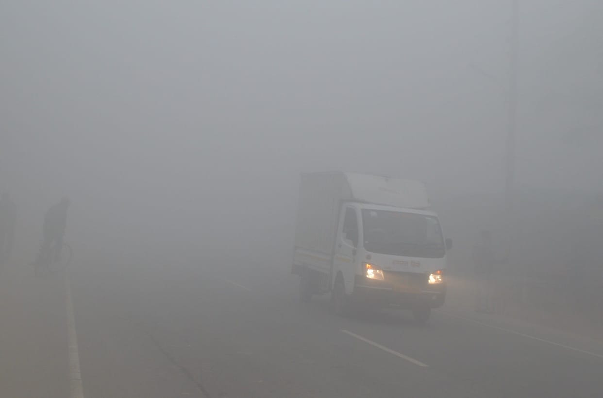Hathras: Dense fog in the morning, relief from sunshine in the afternoon