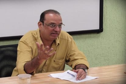 In defense of Munde, Maharashtra minister Sattar said - 'Pyaar kiya to darna kya'