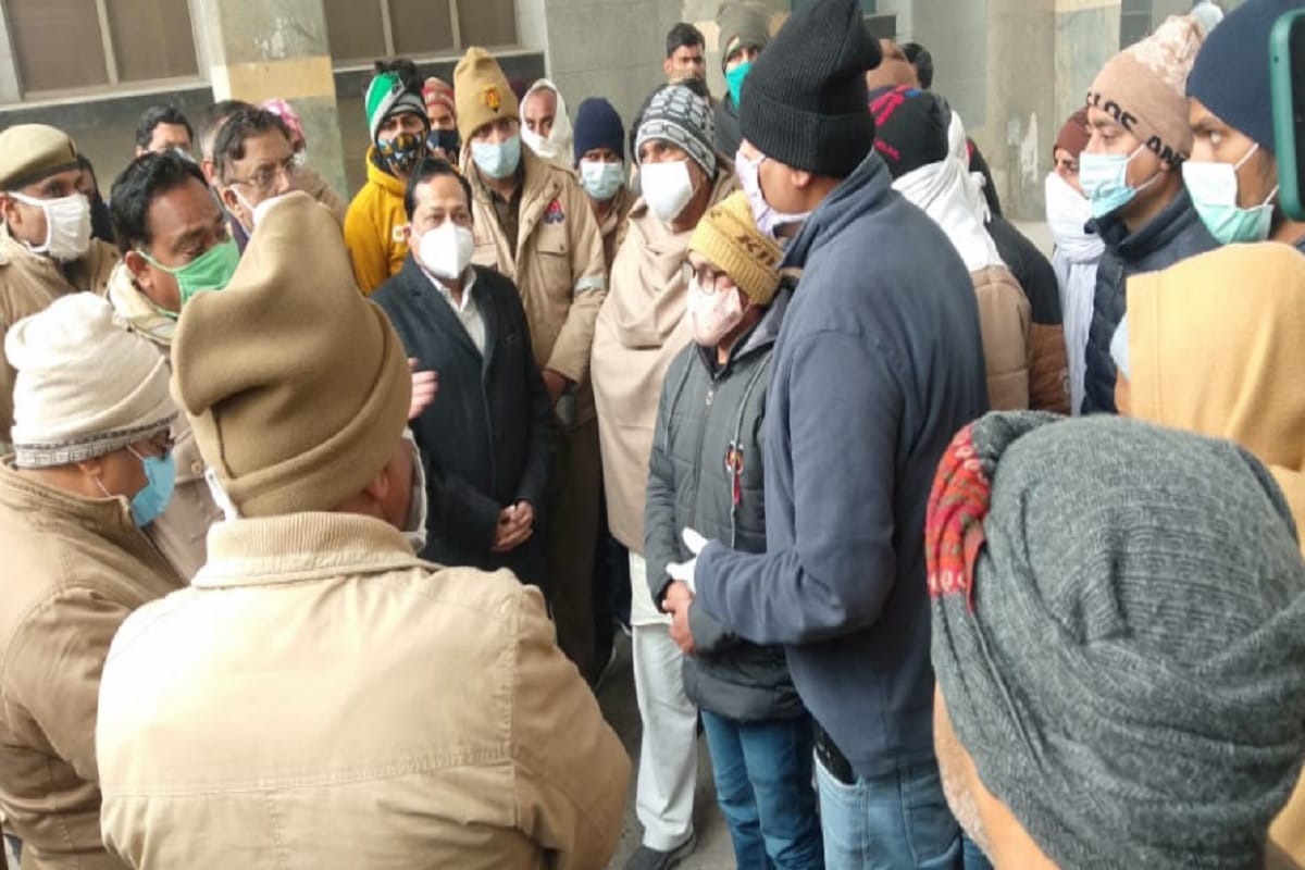 Corona patient commits suicide by jumping from fourth floor of medical college in Muzaffarnagar
