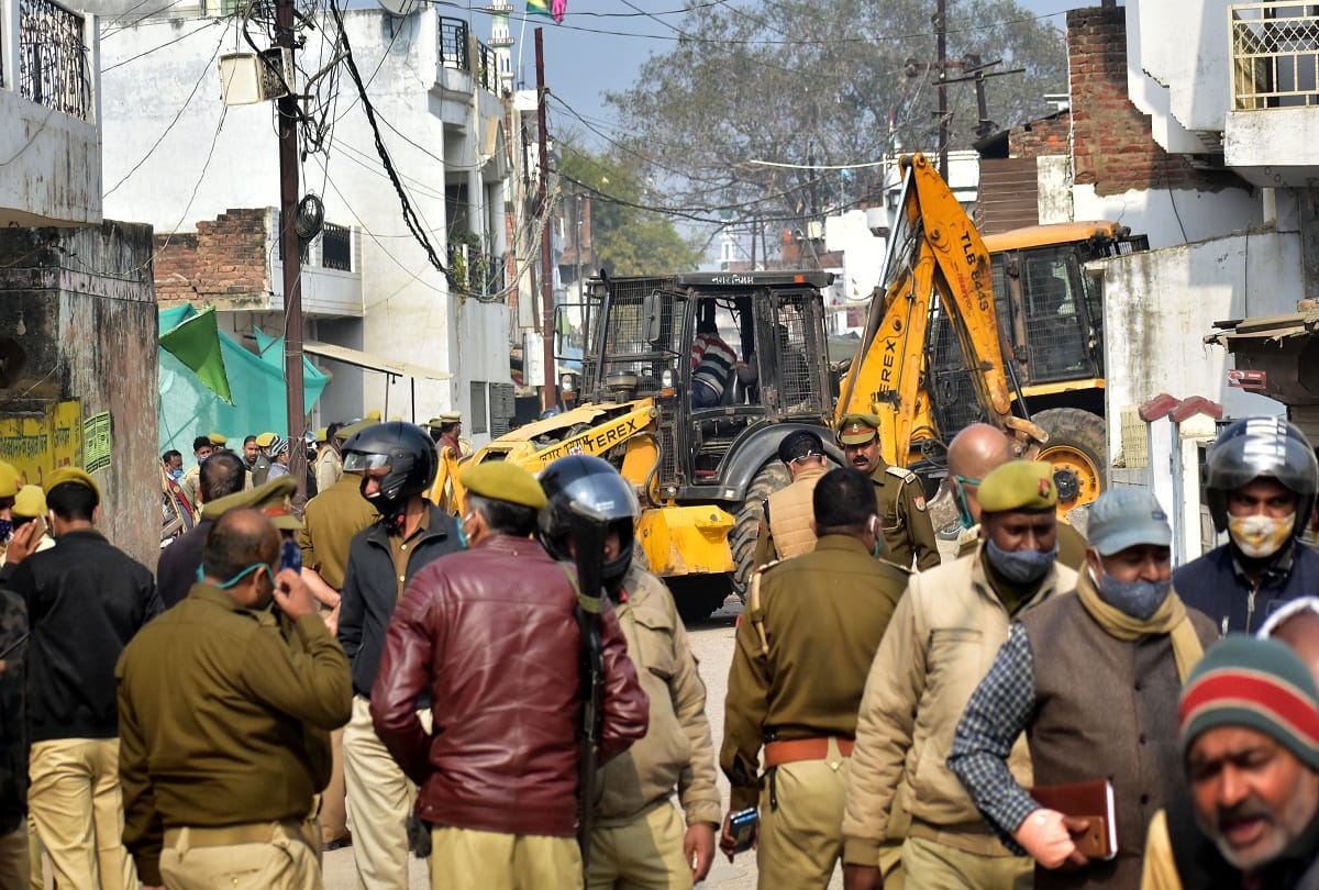 Bulldozer of PDA run the house of Rashid alias Neelu, cousin of former MP Atiq Ahmed