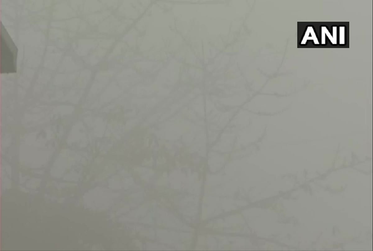 Delhi wakes up to dense fog thursday morning visibility gets lower temperature dips down
