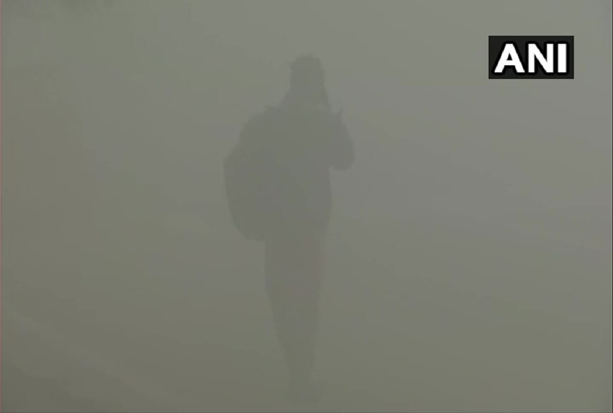 Delhi wakes up to dense fog thursday morning visibility gets lower temperature dips down