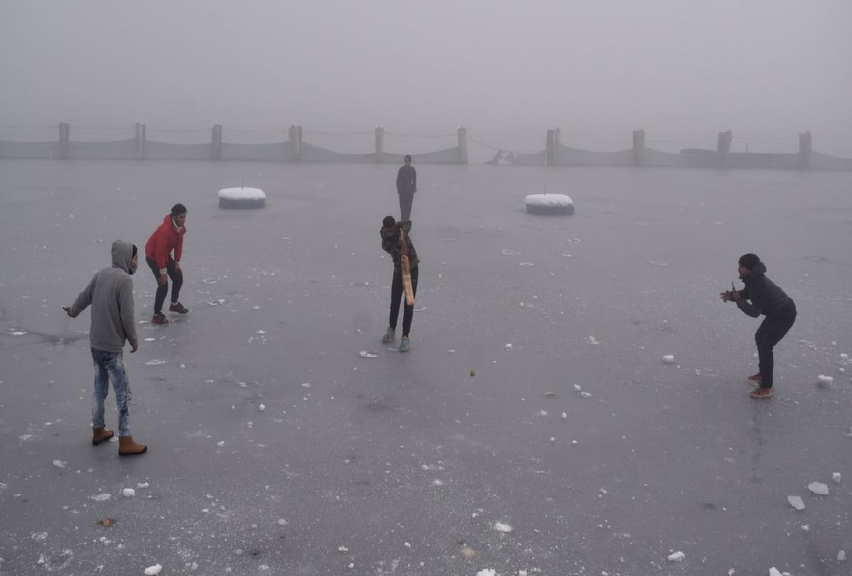 Srinagar recorded its coldest night on Thursday, minimum temperature minus 8.4 degrees Celsius