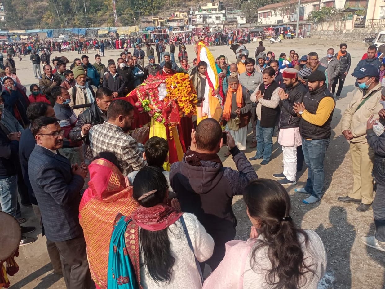 Devotees take a dip with the devas