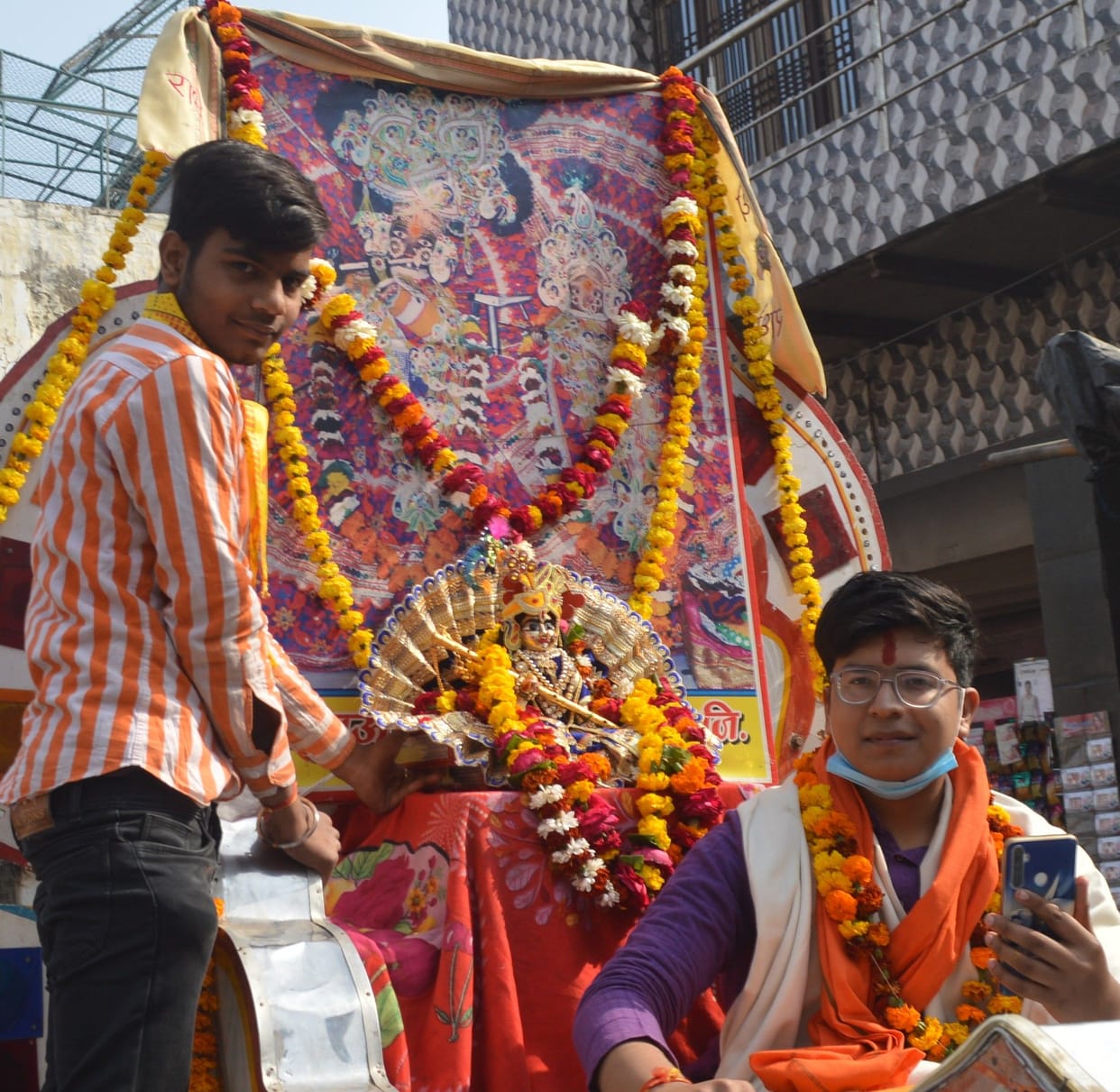Hathras: Book of devotion in the city on Makar Sankranti, procession turned out