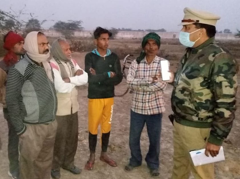 ghar se hotal ke lie nikale yuvak ka shav mila