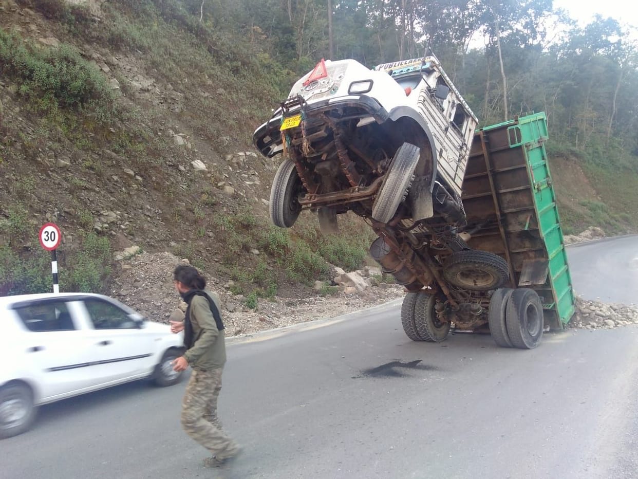 Loaded Dumper Opend in NH