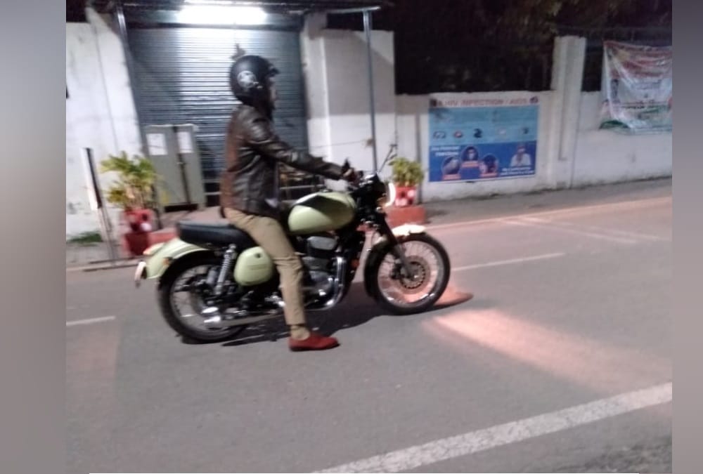 Bollywood Actor Rajkummar Rao Ride on Bullet  wearing Police Uniform in Dehradun