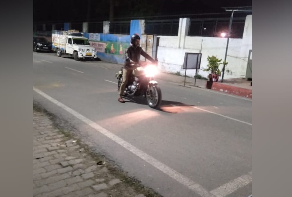 Bollywood Actor Rajkummar Rao Ride on Bullet  wearing Police Uniform in Dehradun