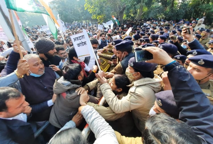 Chandigarh : Congress march towards raj bhavan in favor of kisan andolan