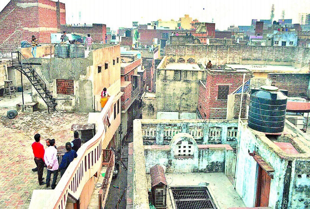 Know Agra Gujaratpada History