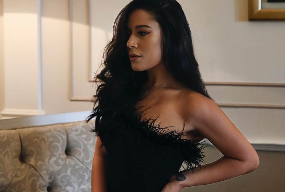 Krishna Shroff Shares Bold Picture on Instagram mother ayesha Shroff Commented