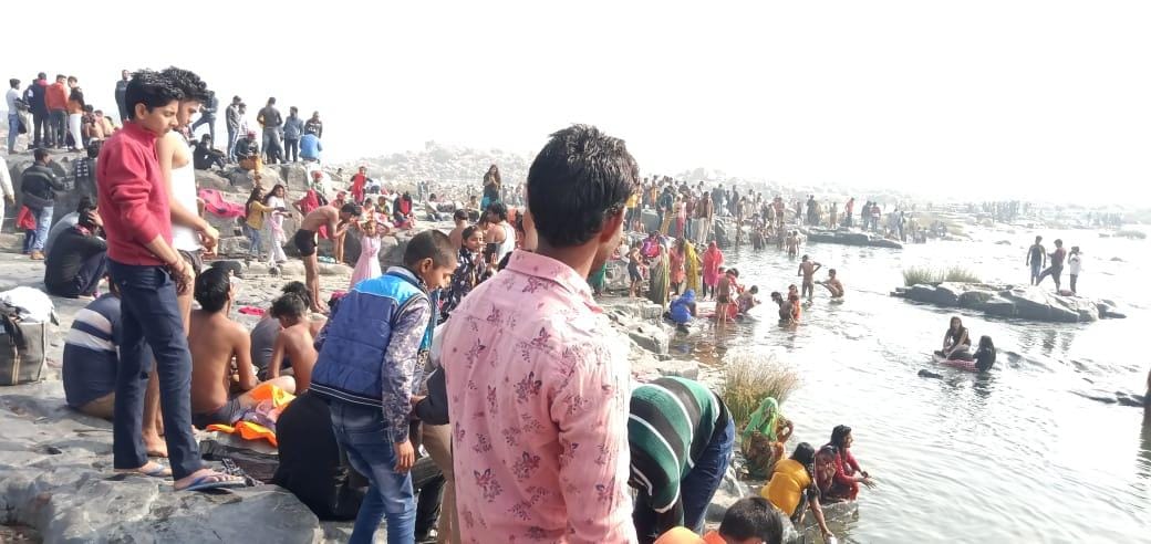 Dip on Makar Sankranti, Khid Khiddi