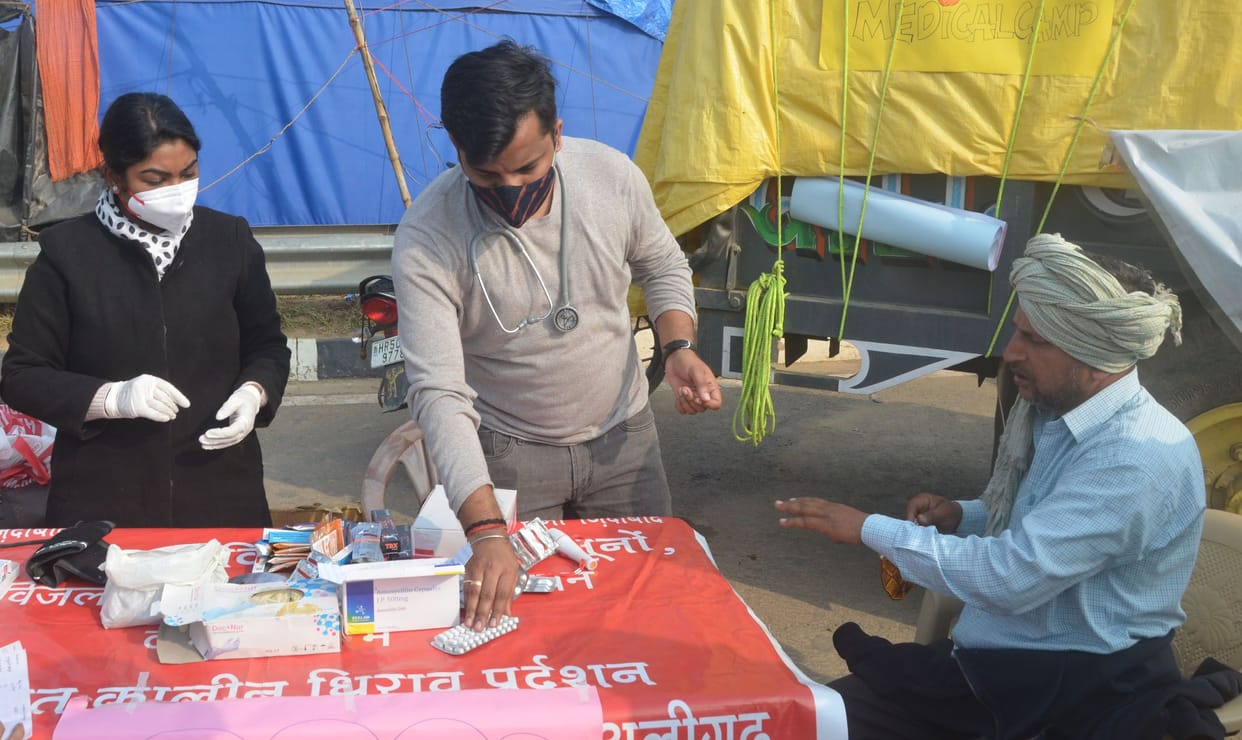 Farmers running Jan Jagriti Abhiyan in villages