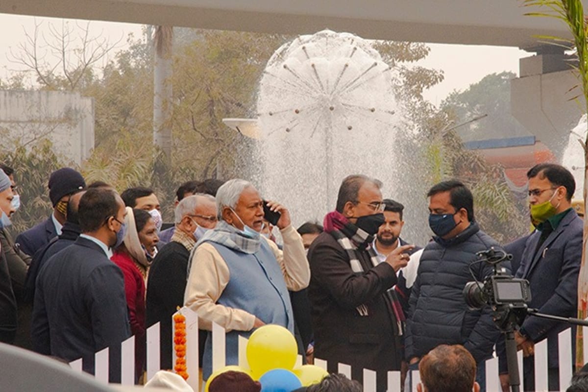 rupesh murder nitish kumar lashes out on reporters sushil kumar modi visits indigo manager family daughter