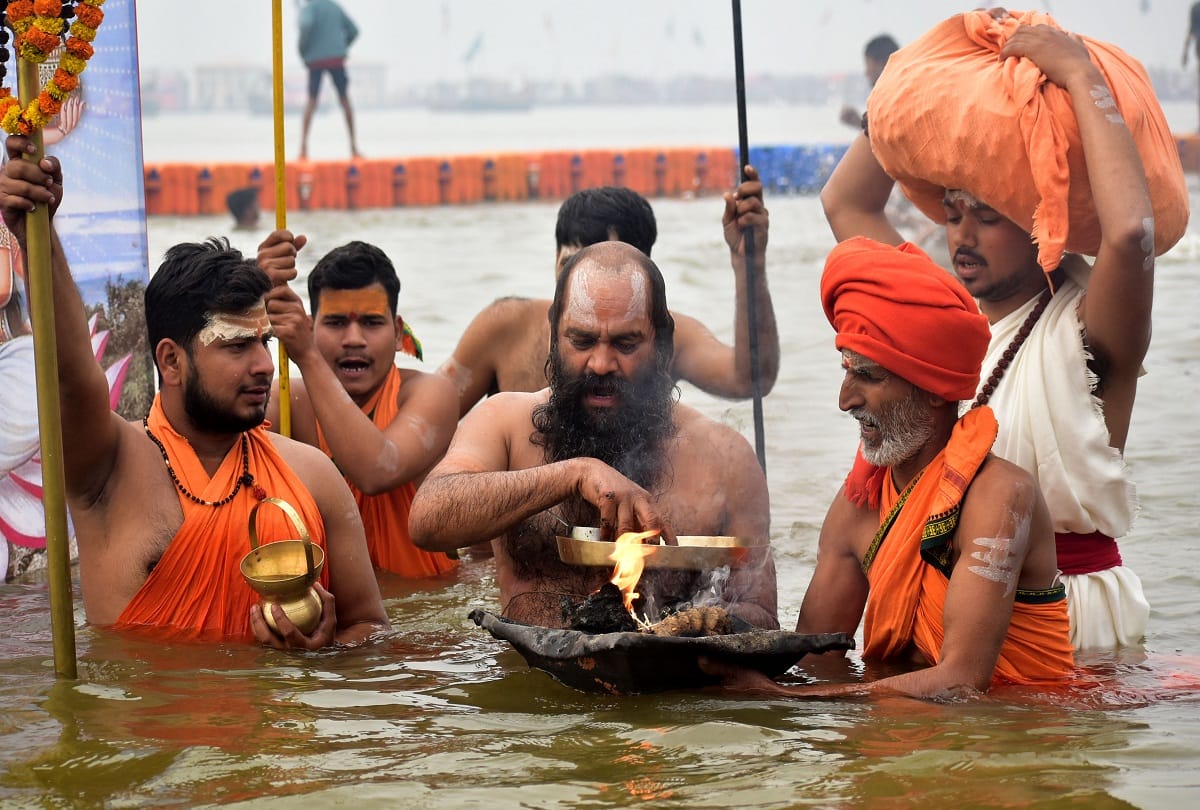 Lakhs of devotees took a holy dip in the Triveni Sangam on Makar Sankranti.