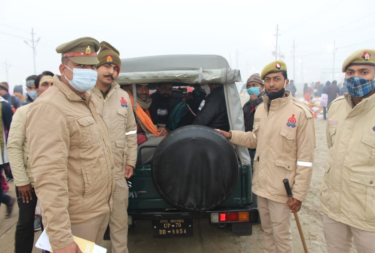 Prayagraj Magh mela: The duty was done, the policemen also earned merit by doing service.