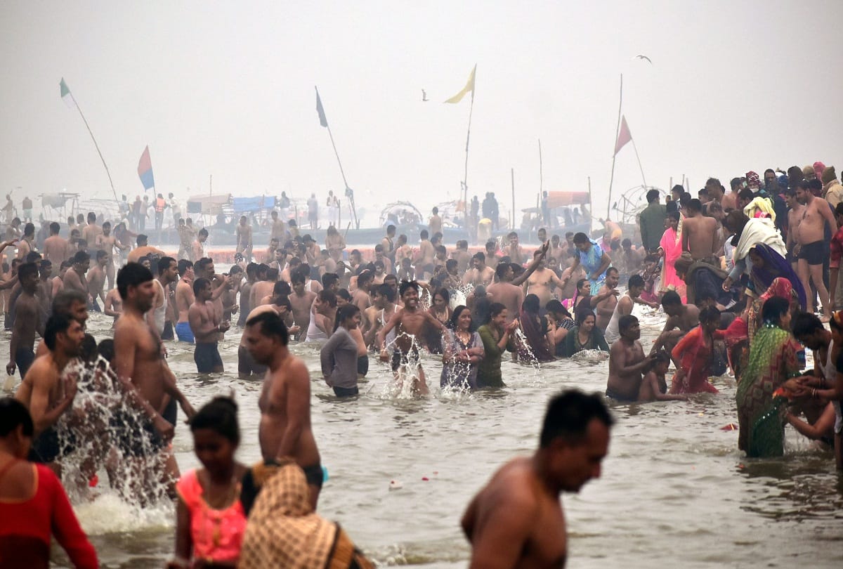Lakhs of devotees took a holy dip in the Triveni Sangam on Makar Sankranti.
