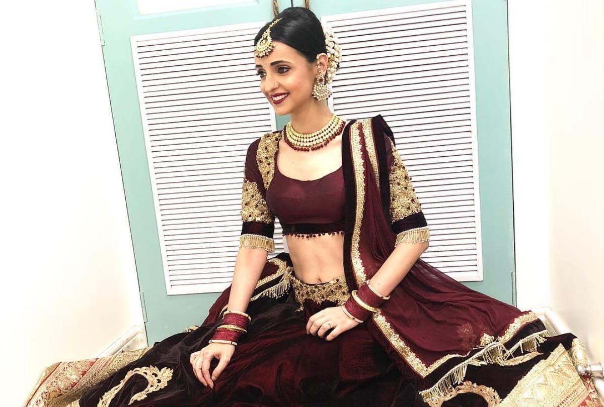 tv actress sanaya irani beautiful sexy hot images wallpapers photoshoot pics download in hd
