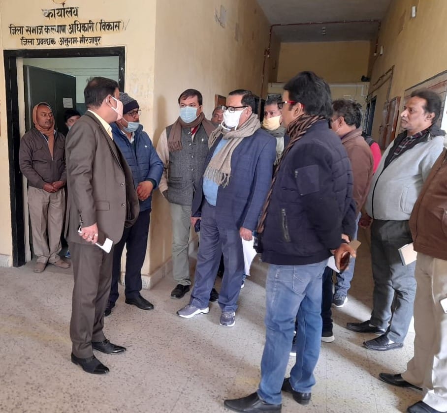 34 employees found absent, one day's instructions to stop salary