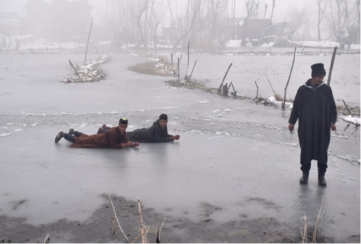 Jammu Kashmir Weather Today Update Latest News in Hindi weather Srinagar recorded as minus 7.6 degree centigrade