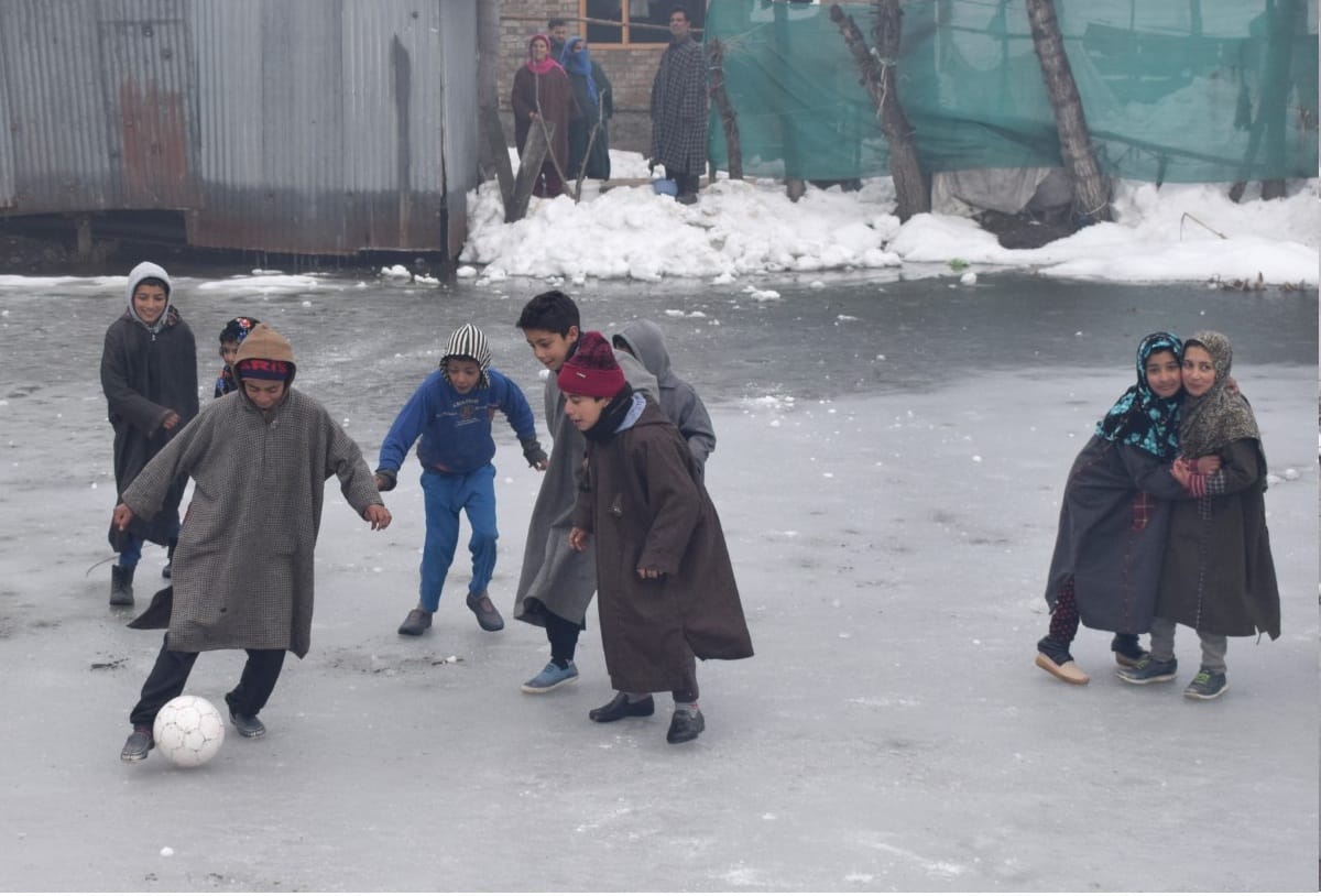 Jammu Kashmir Weather Today Update Latest News in Hindi weather Srinagar recorded as minus 7.6 degree centigrade