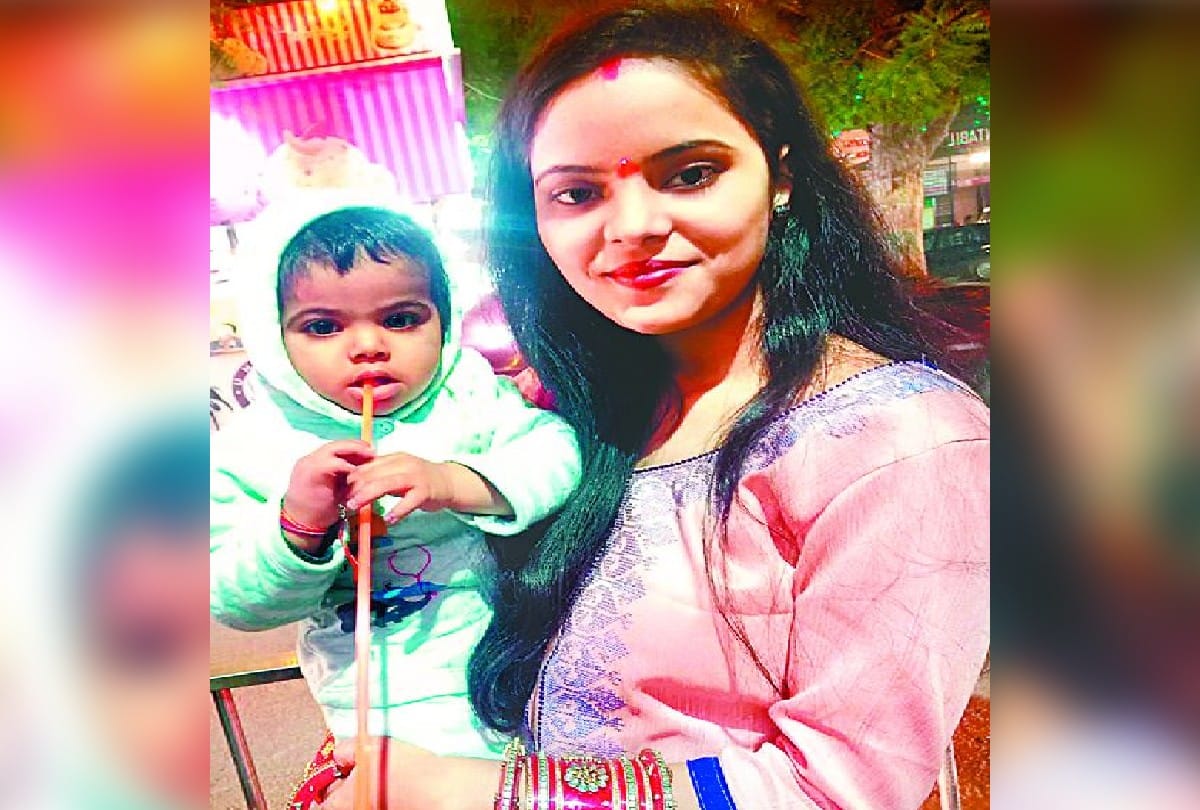 woman missing with her daughter in agra