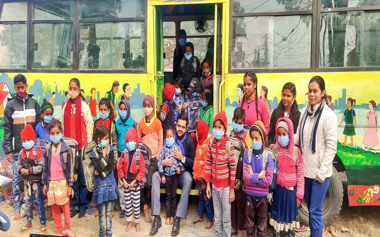 Municipal commissioner inspired children to become a teacher