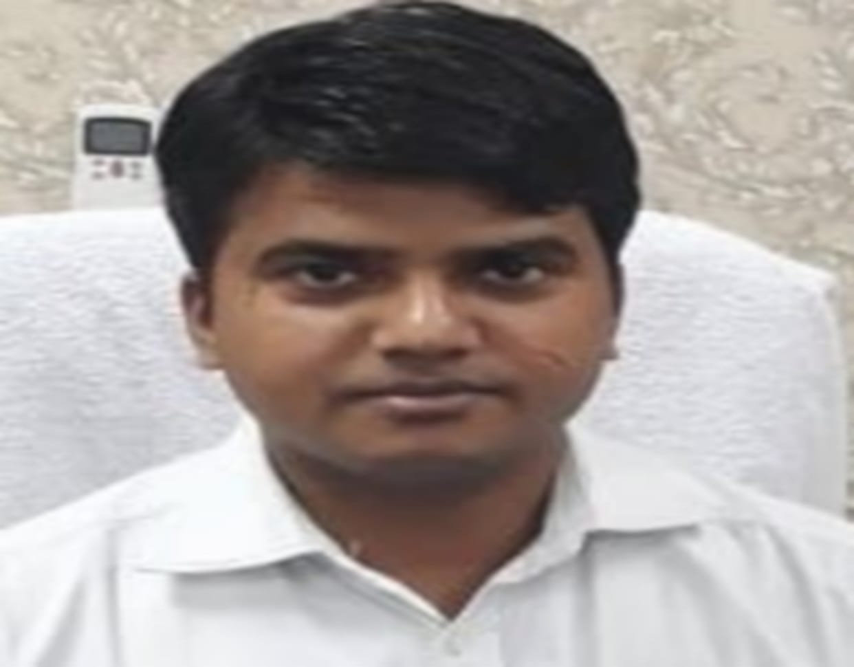 DM of Jaunpur and commissioner of Vindhyachal division transferred
