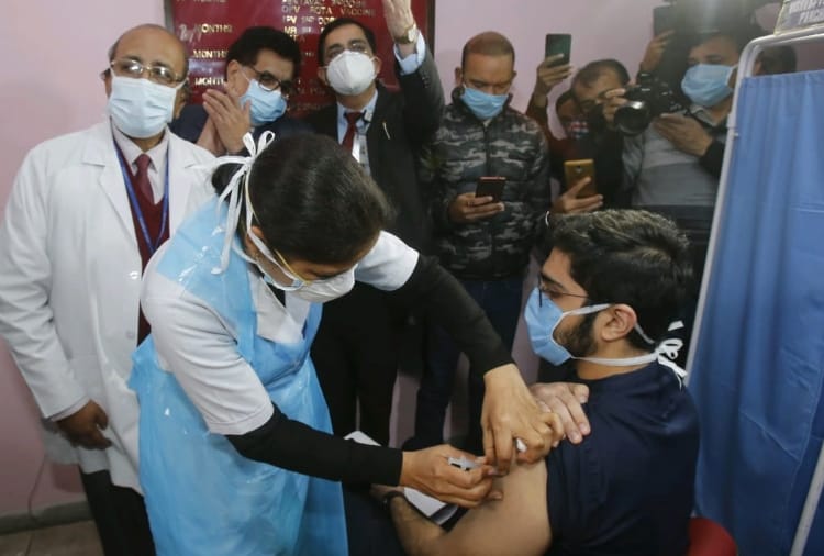 Corona vaccination started in chandigarh