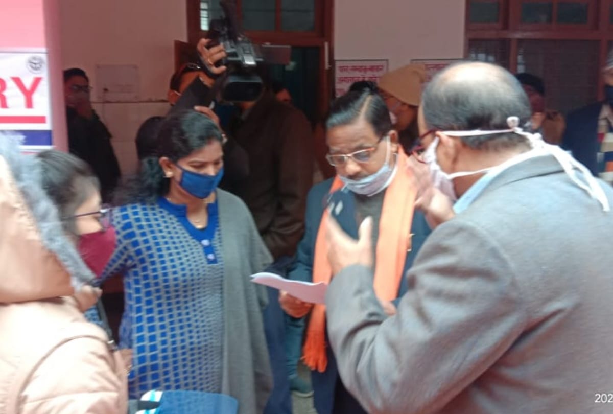 Corona Vaccination today news update in UP Gorakhpur basdti mandal