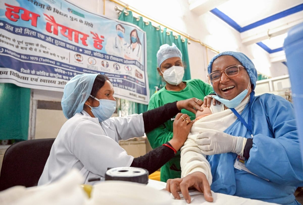 Manish Kumar of Delhi who receives first dose of corona vaccine shares his experience