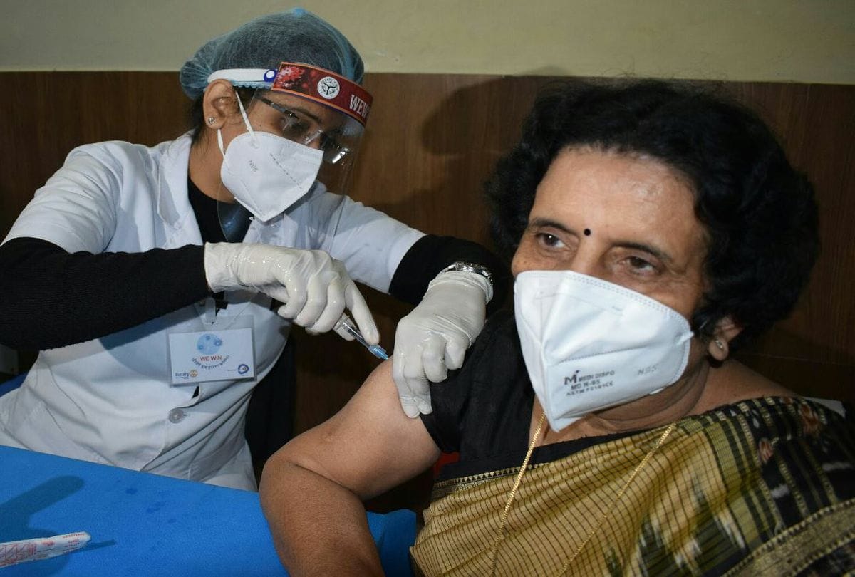 Corona Virus Vaccine In Sn Medical College Doctors Said