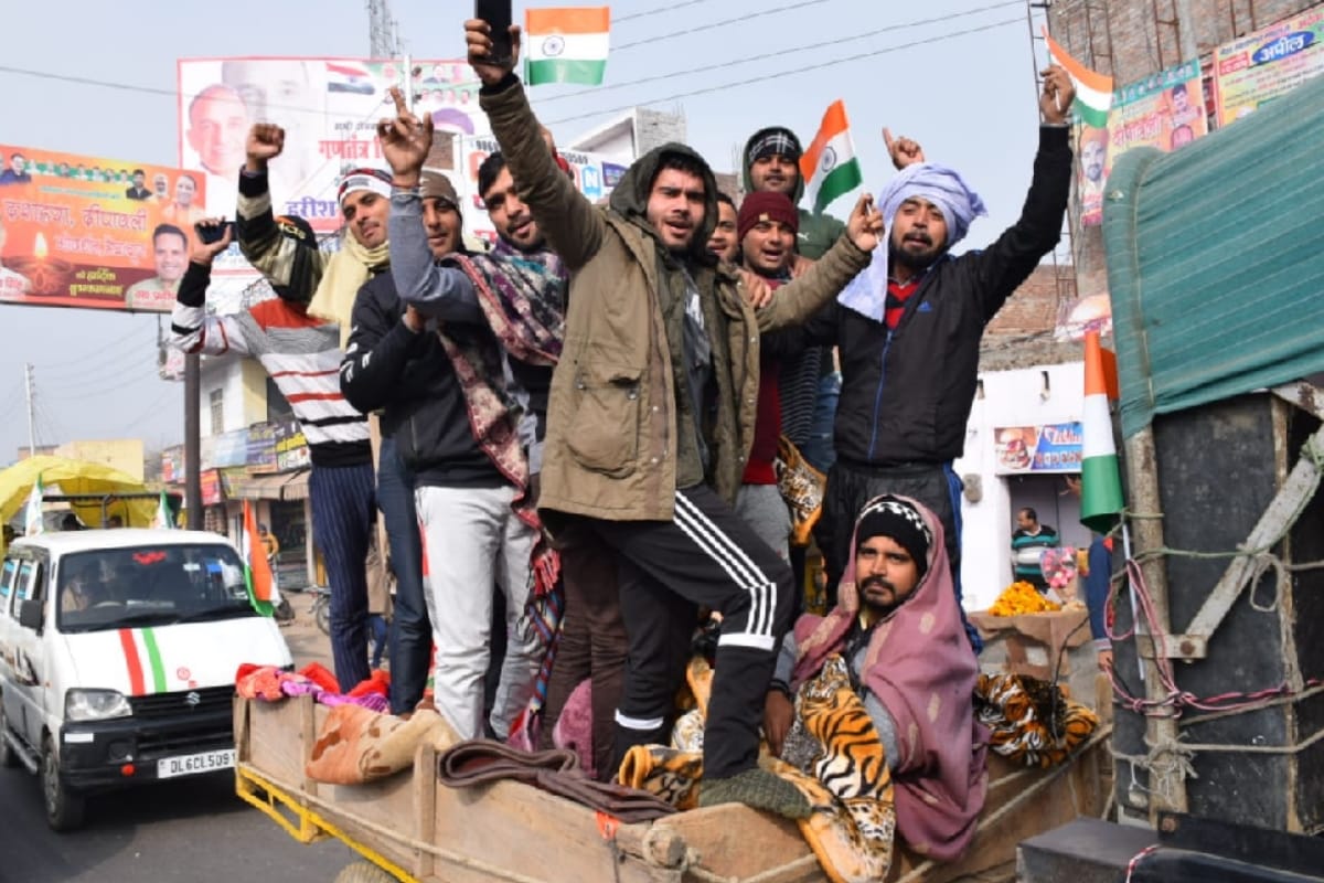 Farmers does PT rehearsal to join Republic Day parade, farmers continue to protest on highway