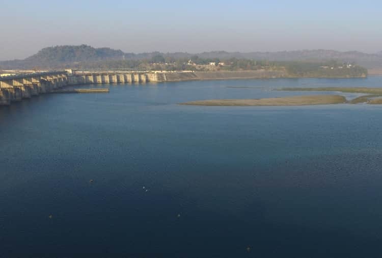 Big drop in Yamuna water at Hathni Kund Barrage