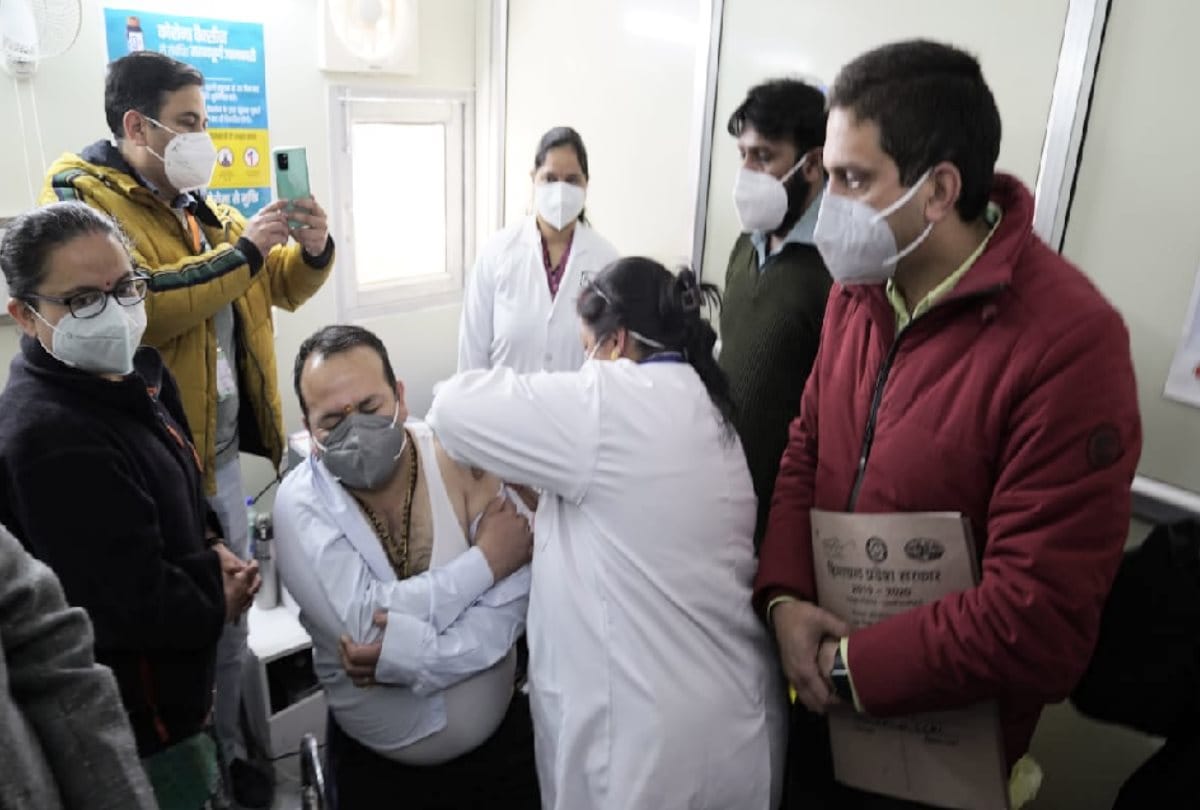 Did AIIMS Delhi start Corona vaccination before Himachal pradesh