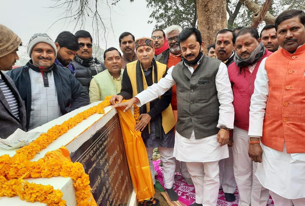 Foundation stone laid for four-lane road for Kushinagar International Airport
