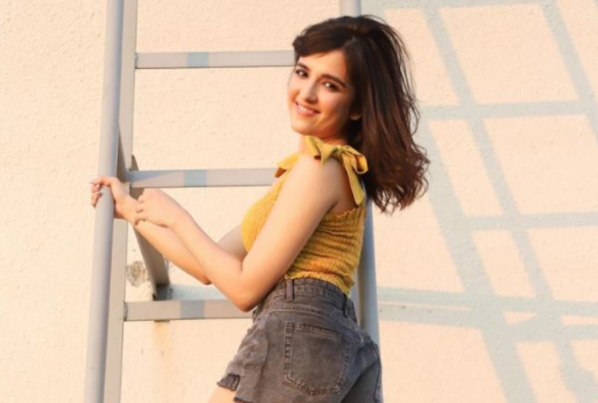 Nikamma actress shirley Setia birthday special know facts about youtube sensation and her acting career